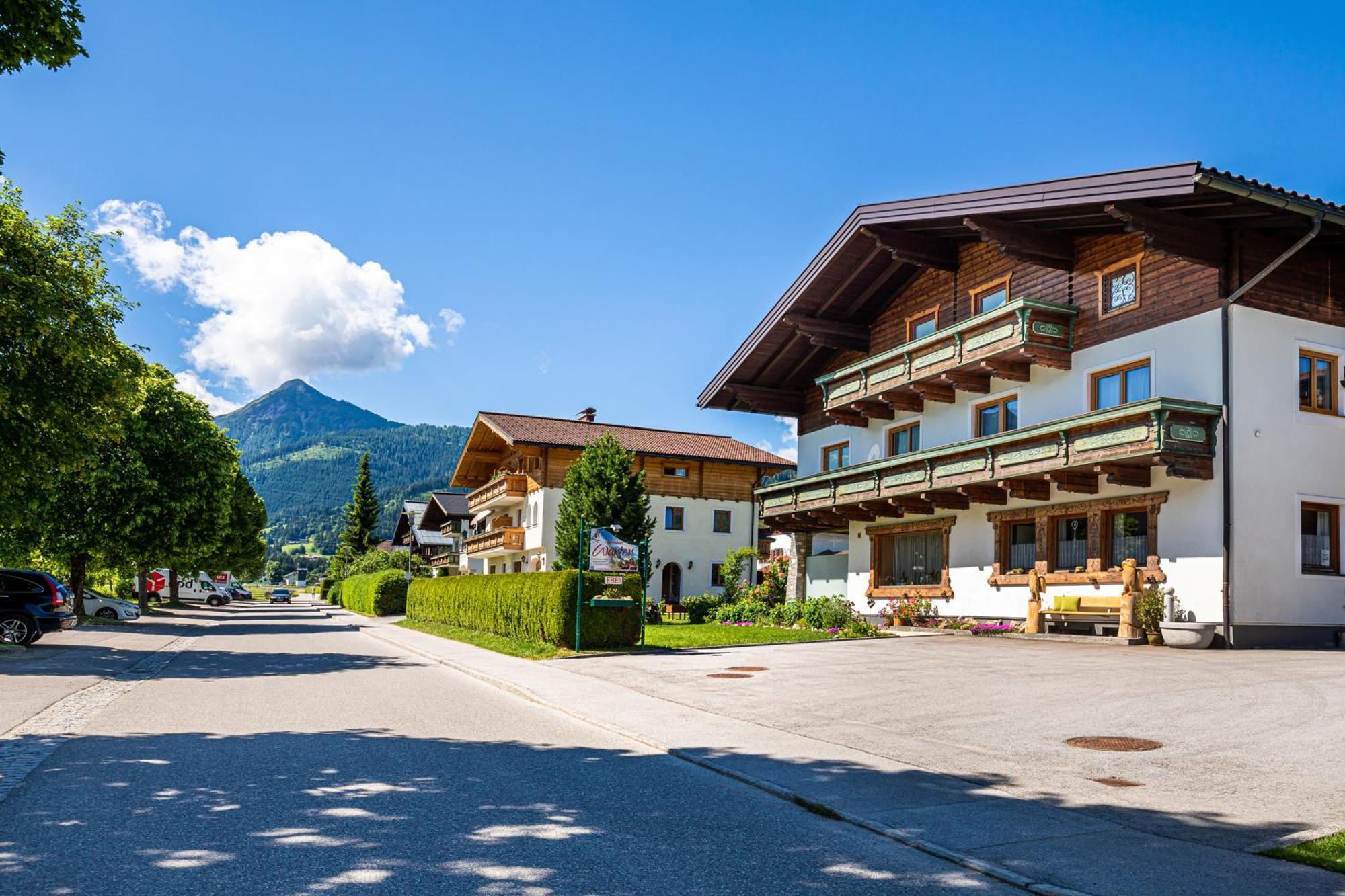 Holiday Im Gaestehaus Warter In Altenmarkt アルテンマルクト・イム・ポンガウ エクステリア 写真